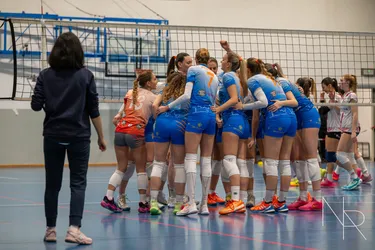 Copertina di B2F - R04 - VOLLEY BARZANÒ - BRESCIA VOLLEY BS