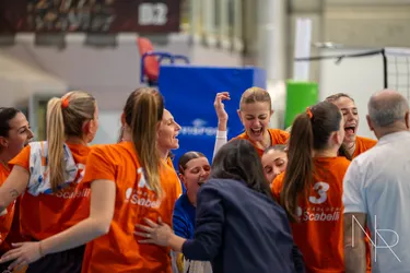 Copertina di B2F - R08 - SMK BUSTO MOTOR COMPANY MI - BRESCIA VOLLEY BS