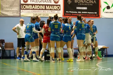 Copertina di R12 - Lurano - Asd Volley Lurano 95